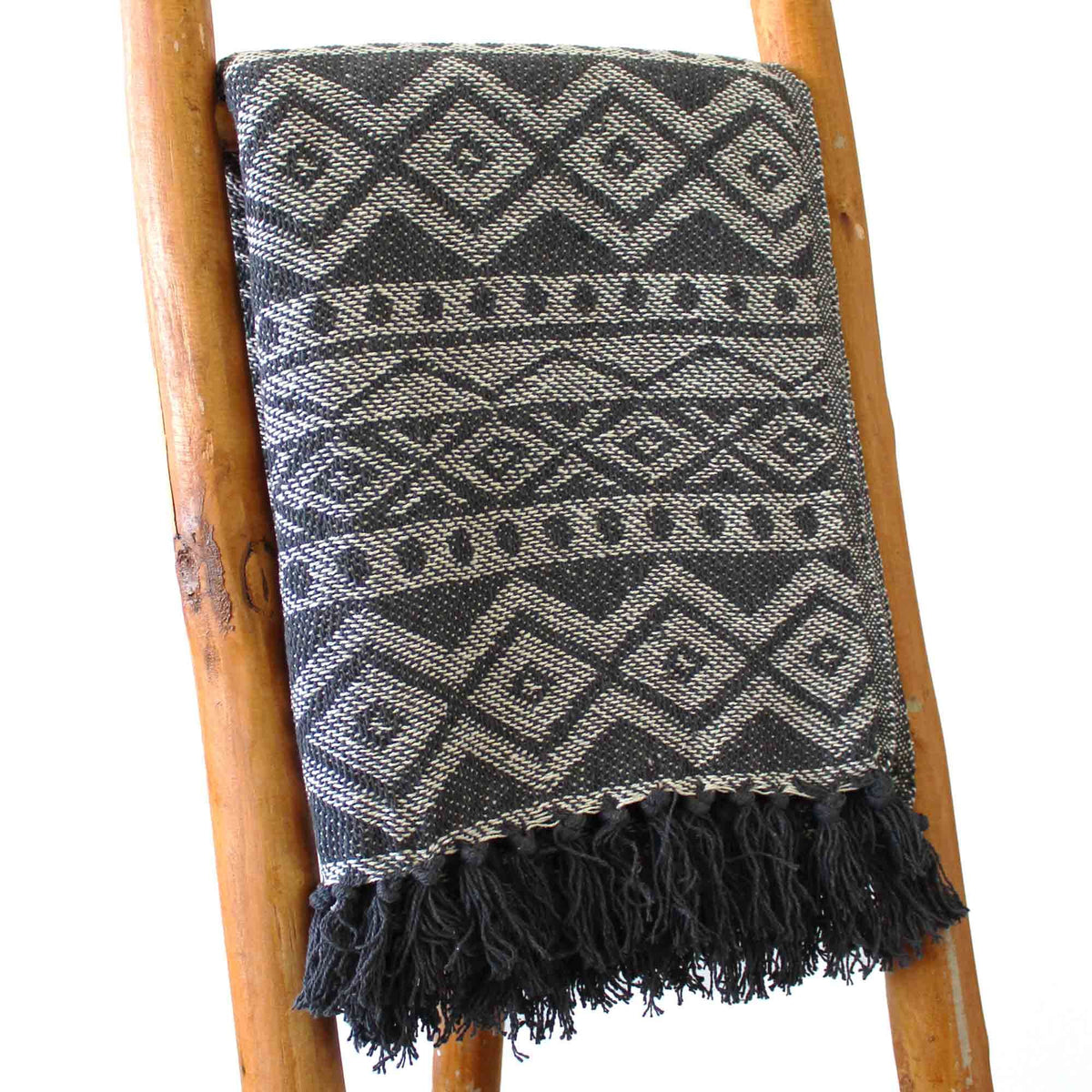 Grey Geometric Cotton Throw — 125 × 150 cm