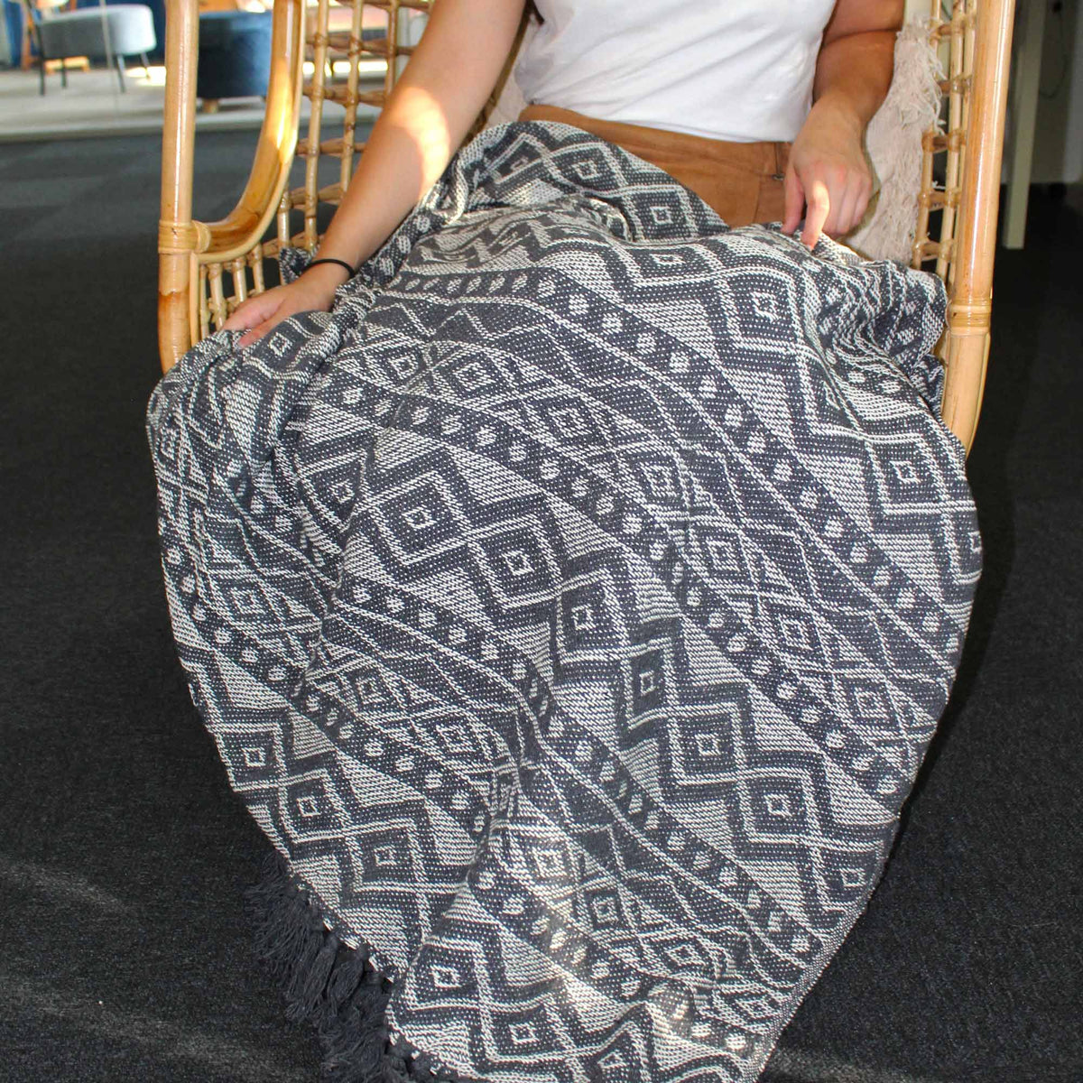 Grey Geometric Cotton Throw — 125 × 150 cm